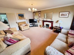 Lounge- click for photo gallery